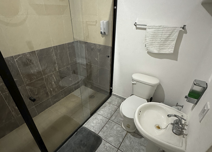 Baño Flats I